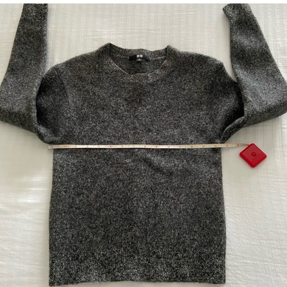 Uniqlo 100% wool sweater - Picture 8 of 8